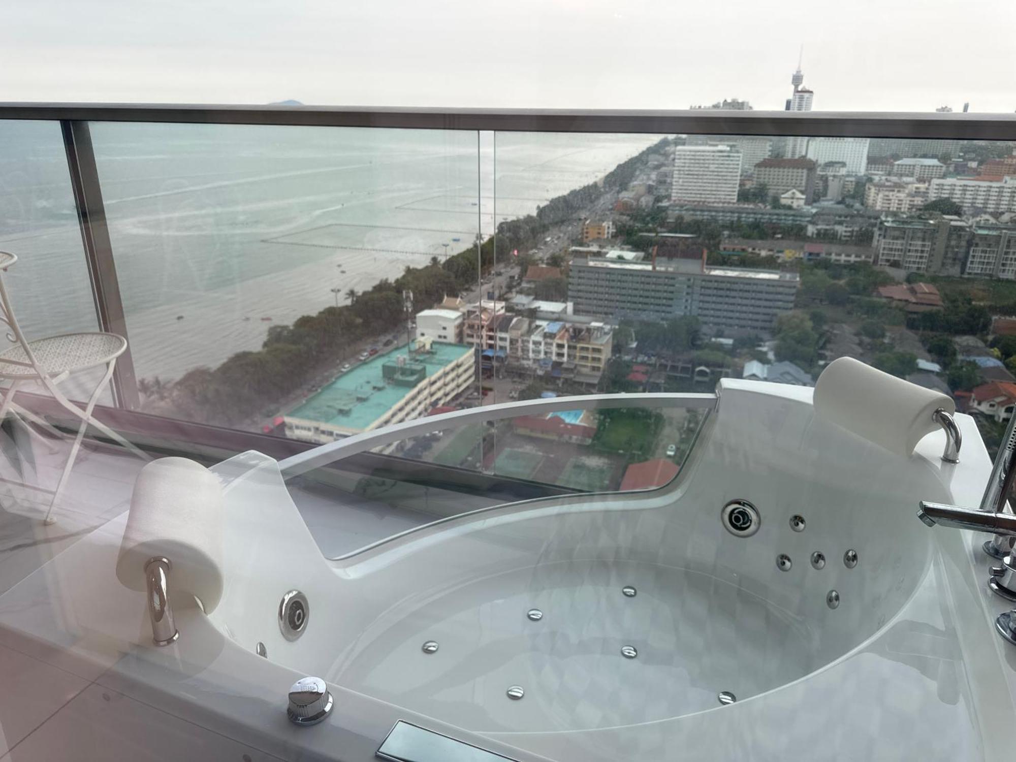 Copacabana Beach Jomtien 科帕卡巴纳海乔木提安海滩毗邻乔木提安夜市 Εξωτερικό φωτογραφία